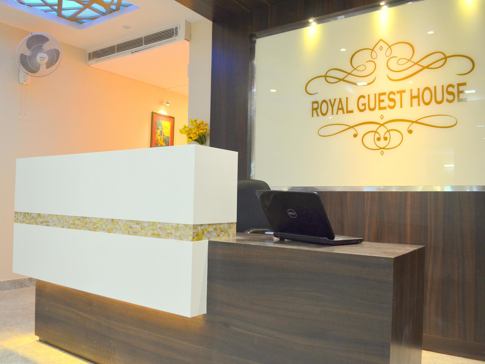 Royal Guest House Váránaszi Kültér fotó
